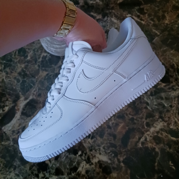 Nike Air Force 1 07 Streetwear/Lifestyle Shoes Size 7.5 Men/9 Women - Picture 6 of 11